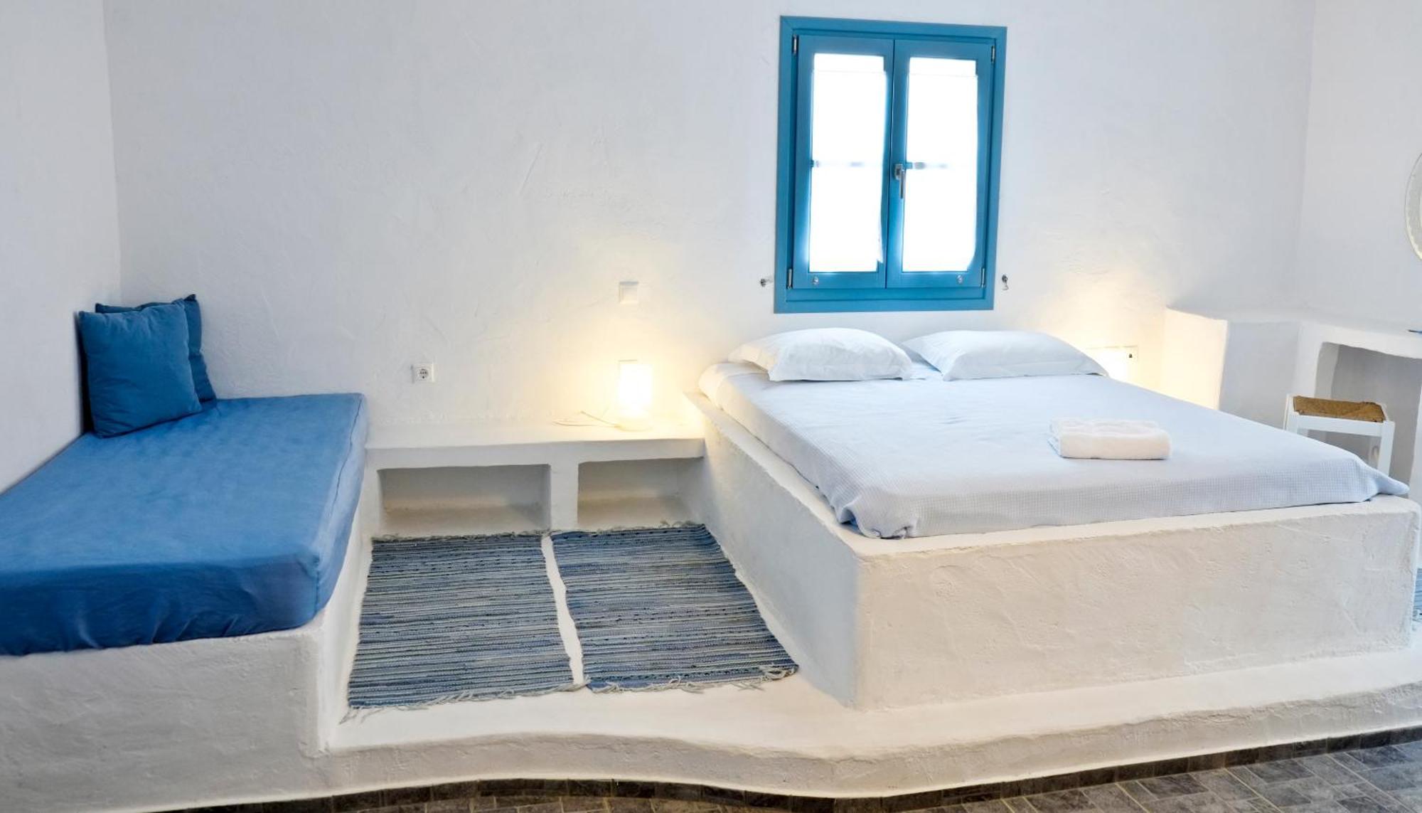 Aparthotel Castellano Village 3*